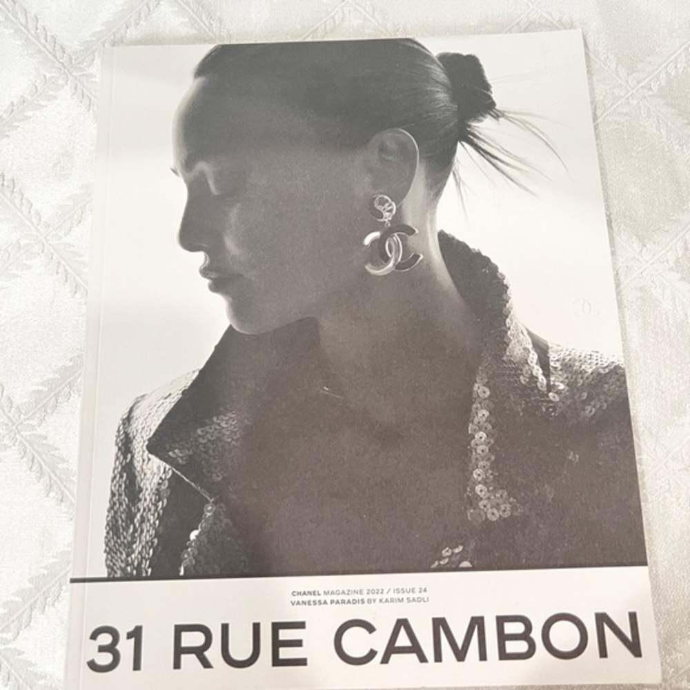 CHANEL• Coffee Table Book issue 24 -2022